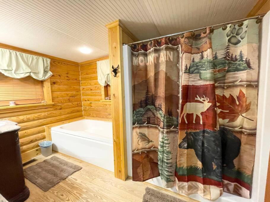One Of A Kind Rustic Log Cabin Near Bryce Resort - Large Game Room - Fire Pit - Large Deck - Bbq Basye Eksteriør bilde