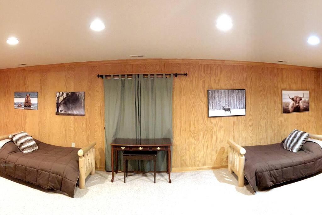 One Of A Kind Rustic Log Cabin Near Bryce Resort - Large Game Room - Fire Pit - Large Deck - Bbq Basye Eksteriør bilde
