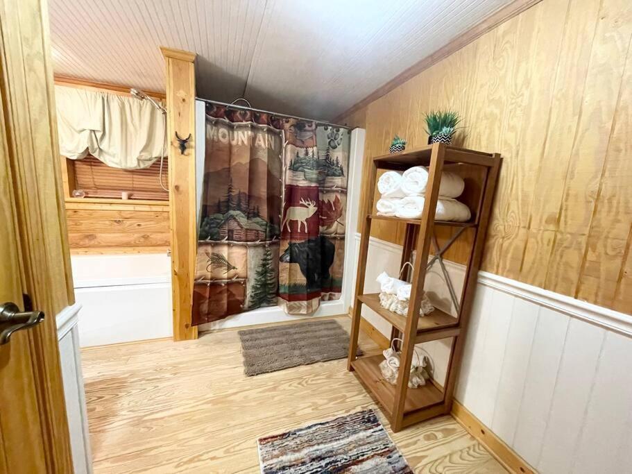 One Of A Kind Rustic Log Cabin Near Bryce Resort - Large Game Room - Fire Pit - Large Deck - Bbq Basye Eksteriør bilde
